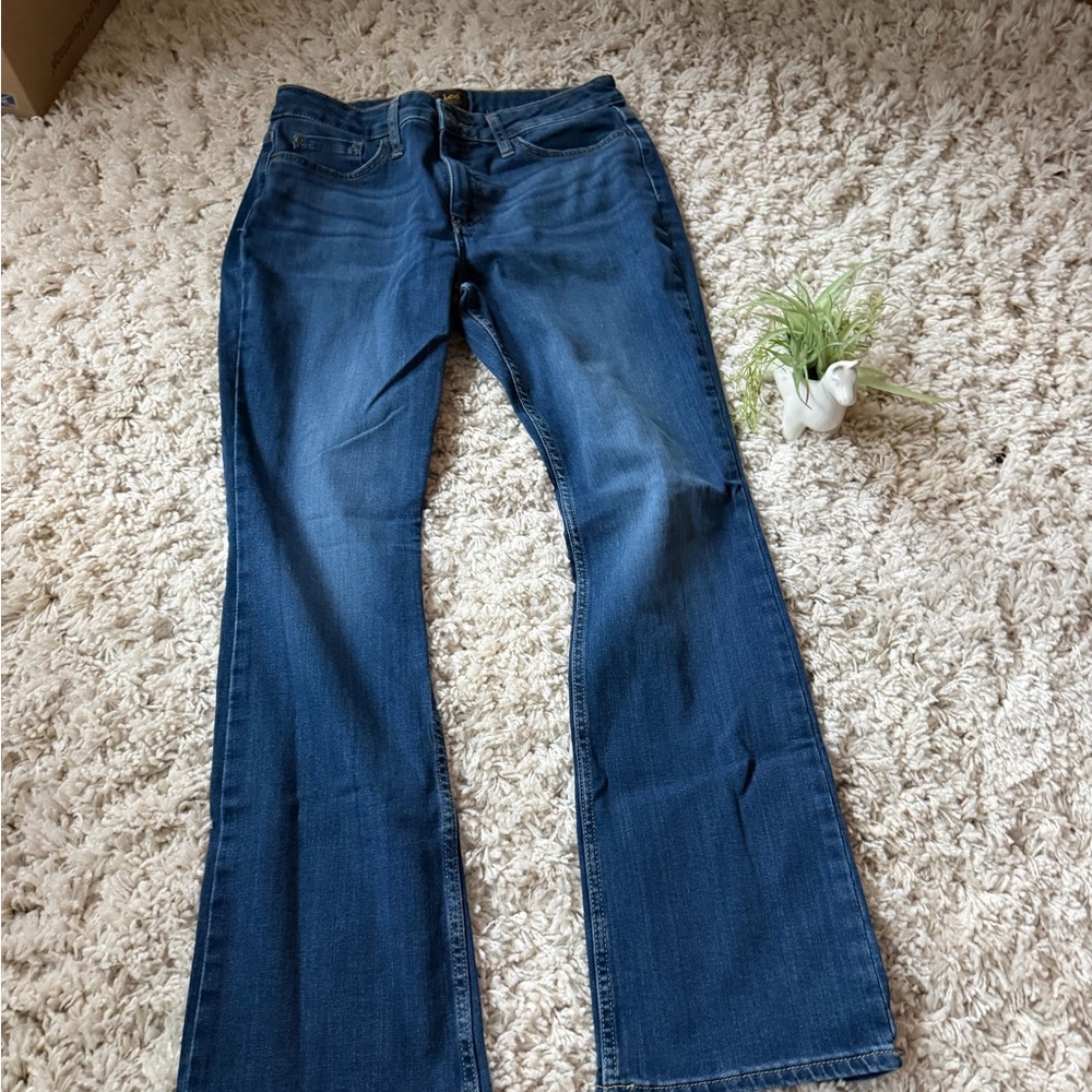 Lee Classic women’s dark Blue Flare boot cut super cute denim Jeans